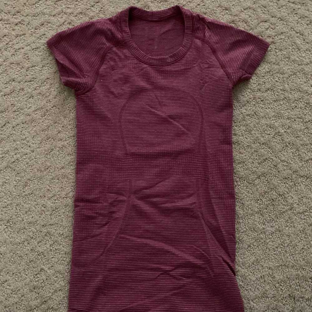 Lululemon swiftly tech short sleeve